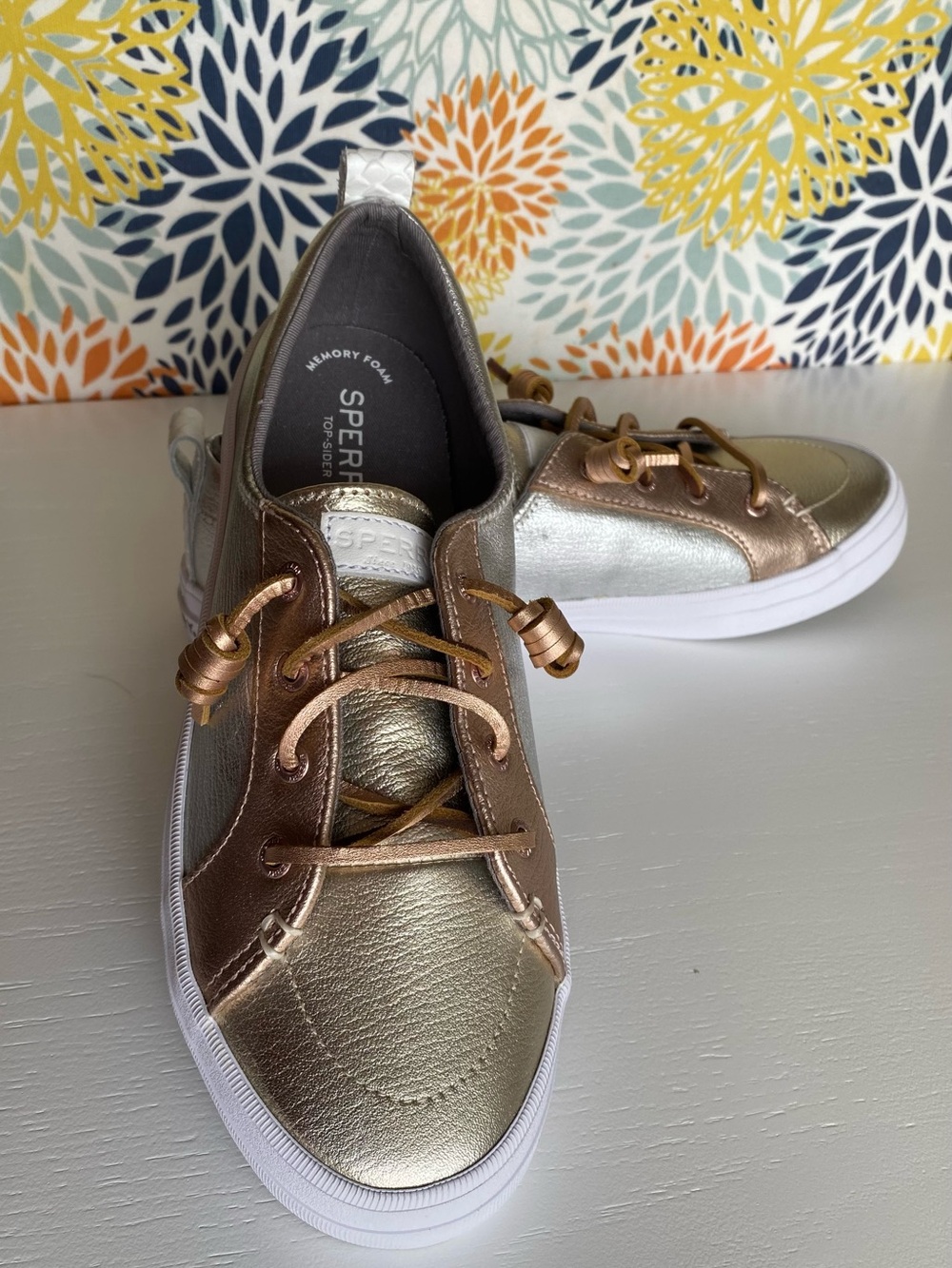 Sperry Gold Metallic Leather Women’s Sneaker. Never worn.